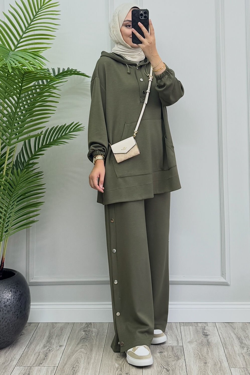 Lora Çıtçıtlı Oysho Takım Haki