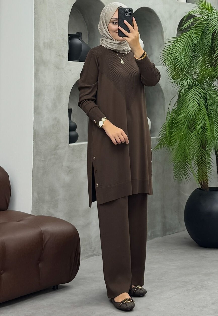 Mia Düğmeli Merserize Takım Kahverengi