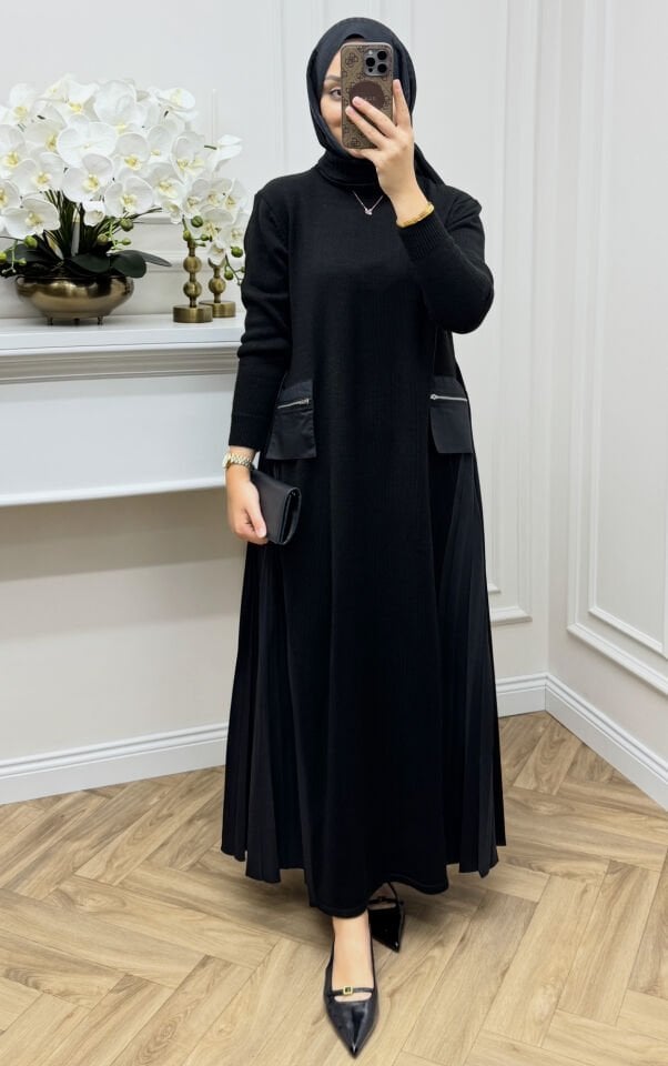 Sara Piliseli Triko Elbise Siyah